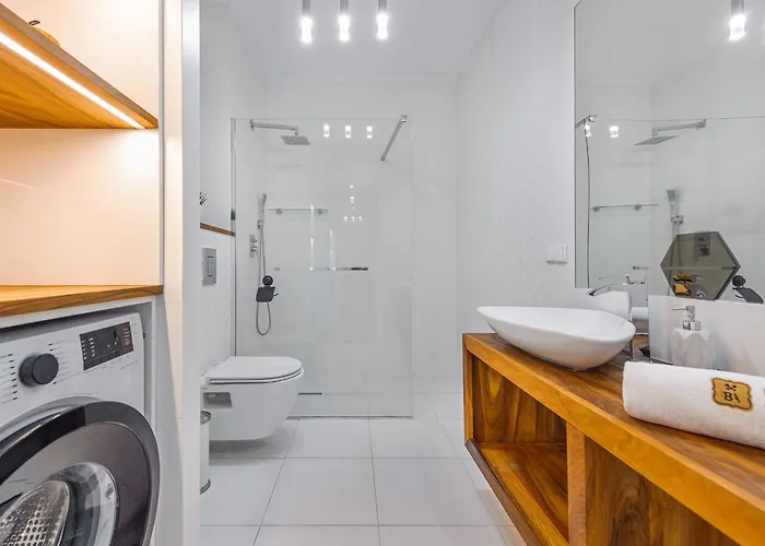 Visby : Premium On The